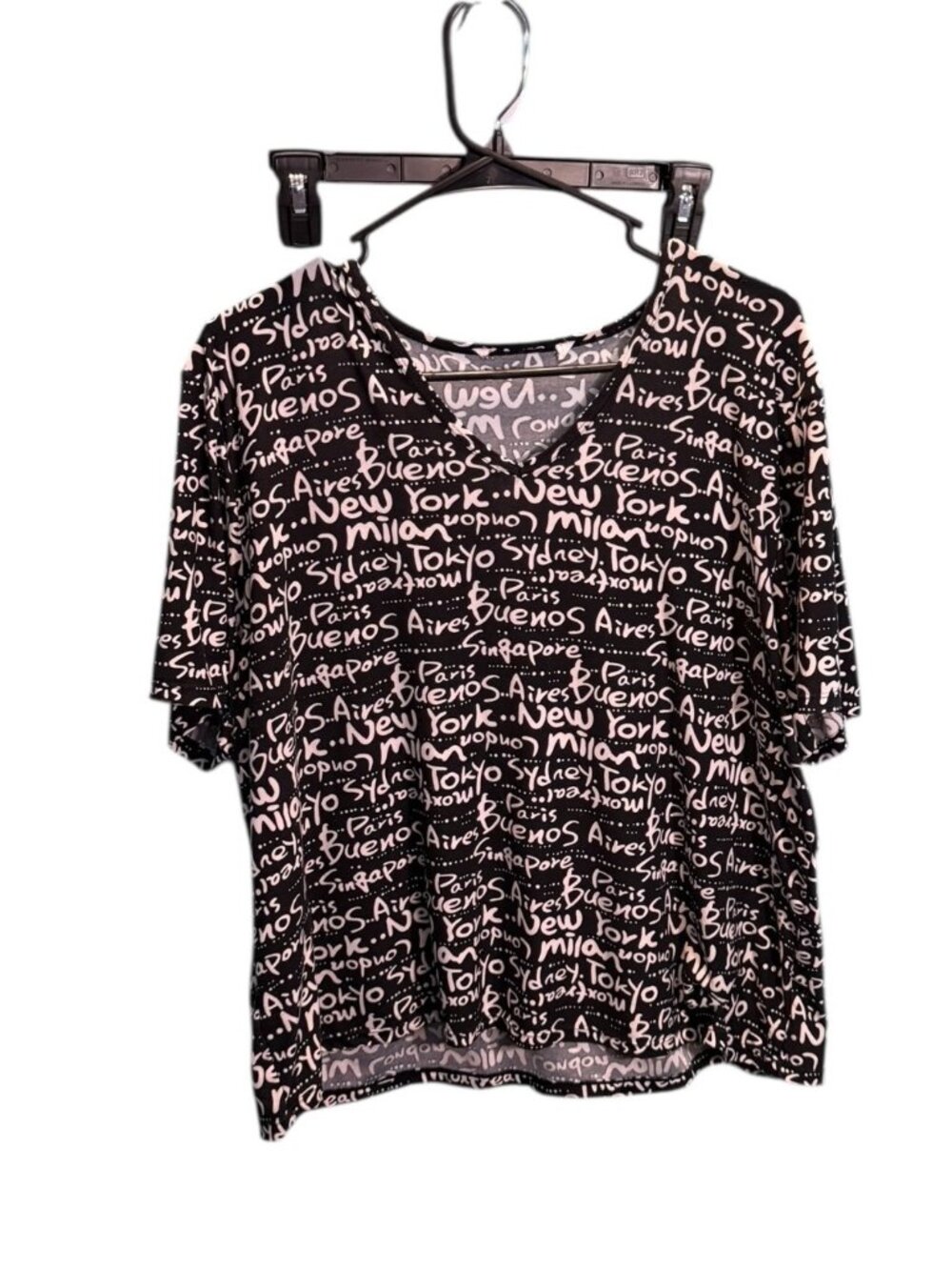 City Name Graphic Print Tunic Top – Size Medium